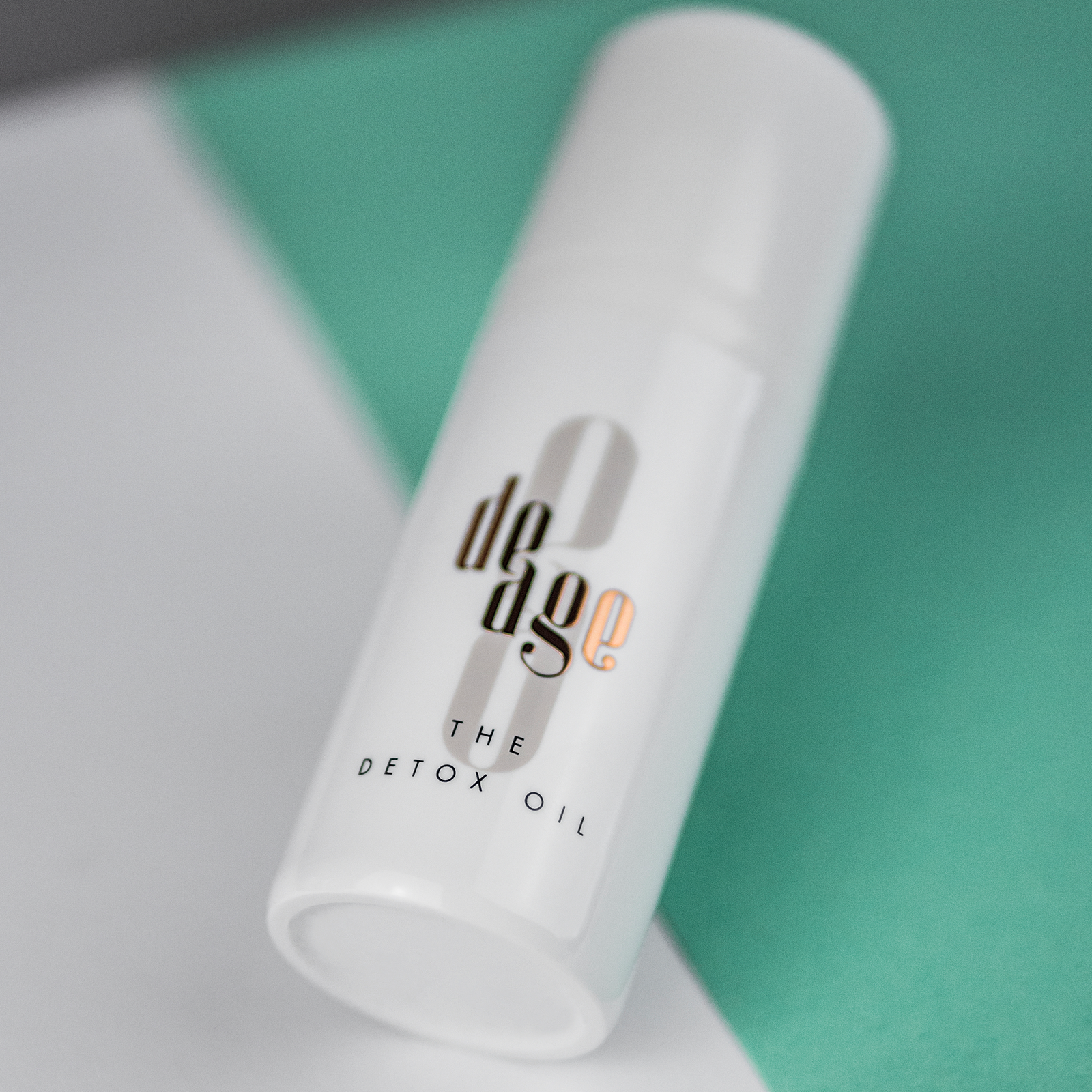 THE DETOX OIL